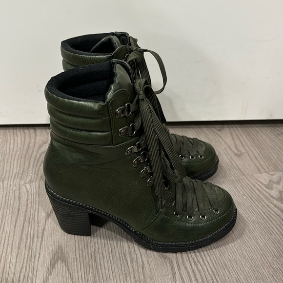 Green Lace Up Combat Boots - Picture 2 of 4